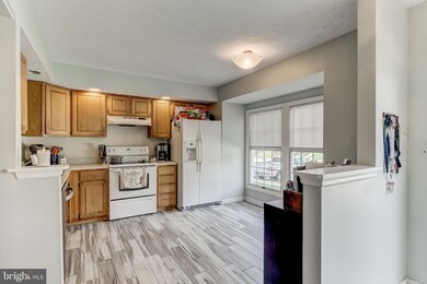 415 Woodhill Dr, Owings Mills, MD 21117 - photo 4