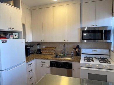 321 Wilson St unit A306, Hollywood, FL 33019 - photo 6