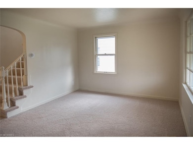 5231 Arch St, Maple Heights, OH 44137 - photo 2