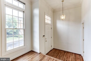 8033 Kidwell Hill Ct, Vienna, VA 22182 - photo 5