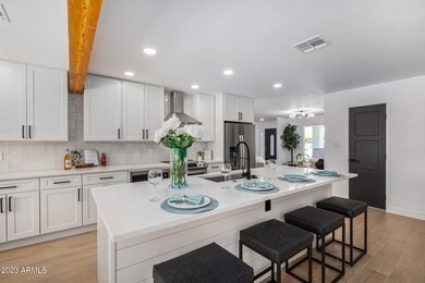 2715 W Lobo Ave, Mesa, AZ 85202 - photo 2