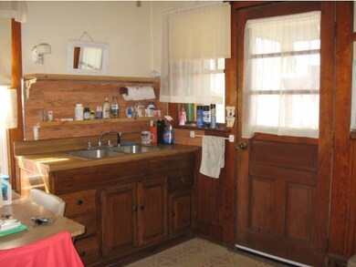 74 Spofford St, Claremont, NH 03743 - photo 3