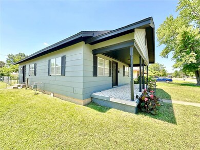 1602 N Beard Ave, Shawnee, OK 74804 - photo 2