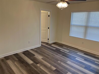 410 W 2nd St, Bonham, TX 75418 - photo 7