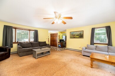 17 Tamworth Ln, MerriMacK, NH 03054 - photo 4