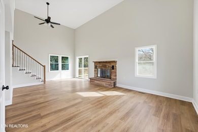 567 Dogwood Rd, Rockwood, TN 37854 - photo 5