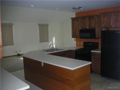 393 E Stenzil St, North Tonawanda, NY 14120 - photo 7