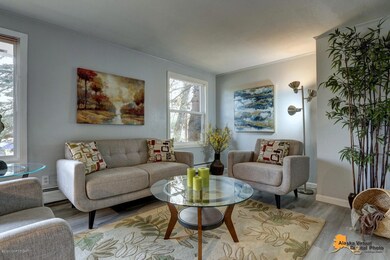 Living room, View 5