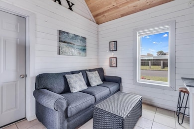 134 N Alister St unit 4, Port Aransas, TX 78373 - photo 4