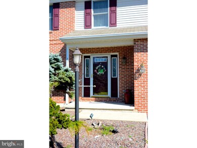 2713 Huyett Dr, Reading, PA 19608 - photo 3