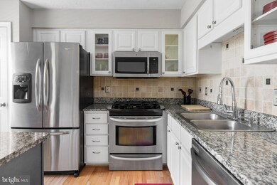 8508 Pine Meadows Dr, Odenton, MD 21113 - photo 2