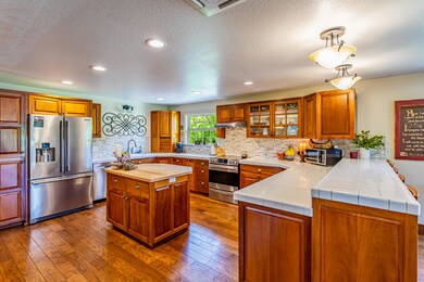 Interior - Kitchen-2
