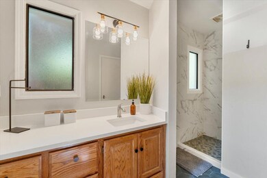 33-4400 Allen Bathroom 3