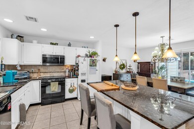 9 Ambrose Ln unit 141, Holmdel, NJ 07733 - photo 5