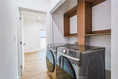 4846 W 17th St unit 1/2, Los Angeles, CA 90019 - photo 3