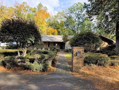 12 Elmwood Cir, Pine Bluff, AR 71603 - photo 2