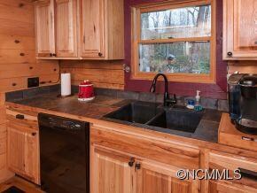 New Cabinets & Countertops