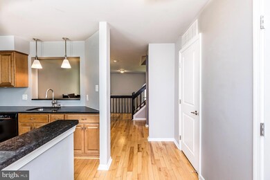 8022 Upperfield Ln, Owings Mills, MD 21117 - photo 3