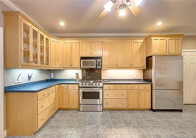 900 Anns Ct, Asheboro, NC 27205 - photo 6