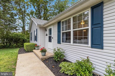 25931 Shenandoah Dr, Mechanicsville, MD 20659 - photo 3