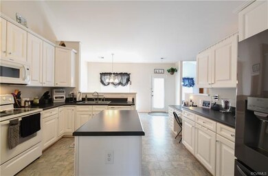 8759 Kaitlin Ct, Mechanicsville, VA 23116 - photo 4