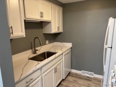 120 Charter Oaks Dr unit 1, Buffalo, NY 14228 - photo 5