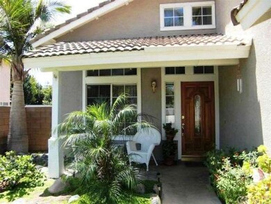 Comfortable Front Porch!