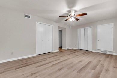 4400 Poplar Ave unit 21, Memphis, TN 38117 - photo 4