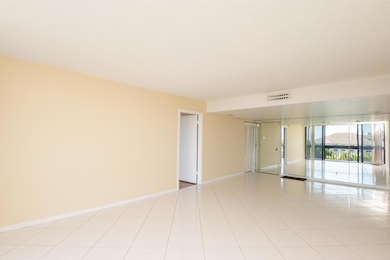 Lincoln Tower unit 6020, West Palm Beach, FL 33401 - photo 7