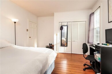 29 Poplar St unit 1, Newport, RI 02840 - photo 4