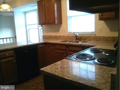 4105 Swiss Stone Dr, Burtonsville, MD 20866 - photo 4