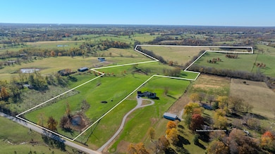 1765 B Leesburg Newtown Rd, Paris, KY 40361 - photo 2