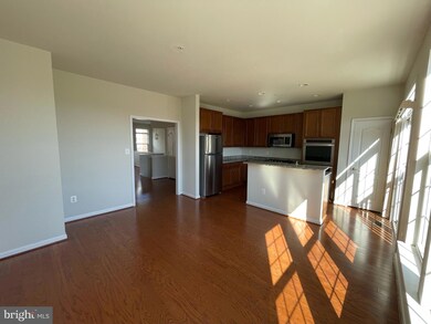 8305 Gibbs Way, Hyattsville, MD 20785 - photo 2