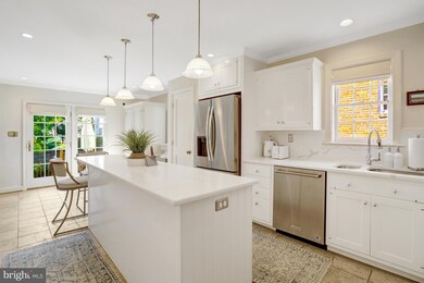 1114 N Harrison St, Arlington, VA 22205 - photo 5