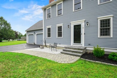 8 Eseks Cir, South Grafton, MA 01560 - photo 3