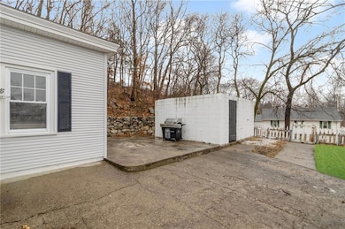 55 Walter Ave, North Providence, RI 02911 - photo 5