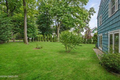 41 Leonard Ave, Riverside, CT 06878 - photo 2