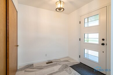 Entry/Foyer