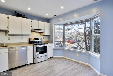 4131 Pleasant Meadow Ct unit 92-E, Chantilly, VA 20151 - photo 5