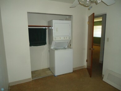 washer and dryer included