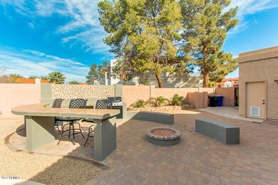 Outdoor Grill & Fire Pit