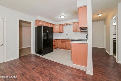 2305 Ridgecrest Dr, Knoxville, TN 37918 - photo 5