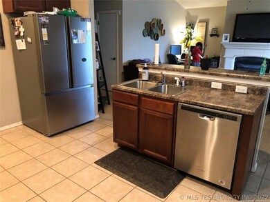 14923 S Glenn St, Glenpool, OK 74033 - photo 3