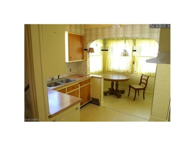 Eat in kitchen area