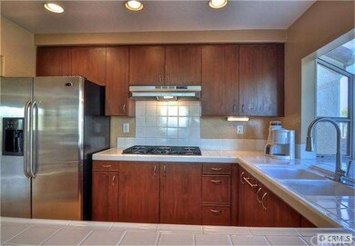 Kitchen Photo #2