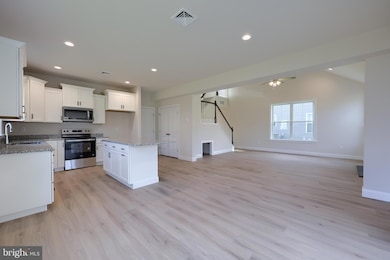 115 Eli Dr, York, PA 17404 - photo 2