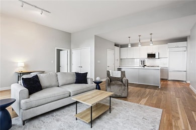 1100 Girod St unit PHF, New Orleans, LA 70113 - photo 5