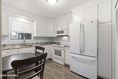 32 Ellsworth Ct, Red Bank, NJ 07701 - photo 3