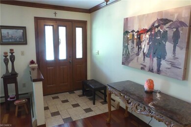 Ceramic Foyer Entry ...