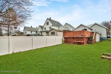 207 Willow St, Dunmore, PA 18512 - photo 4